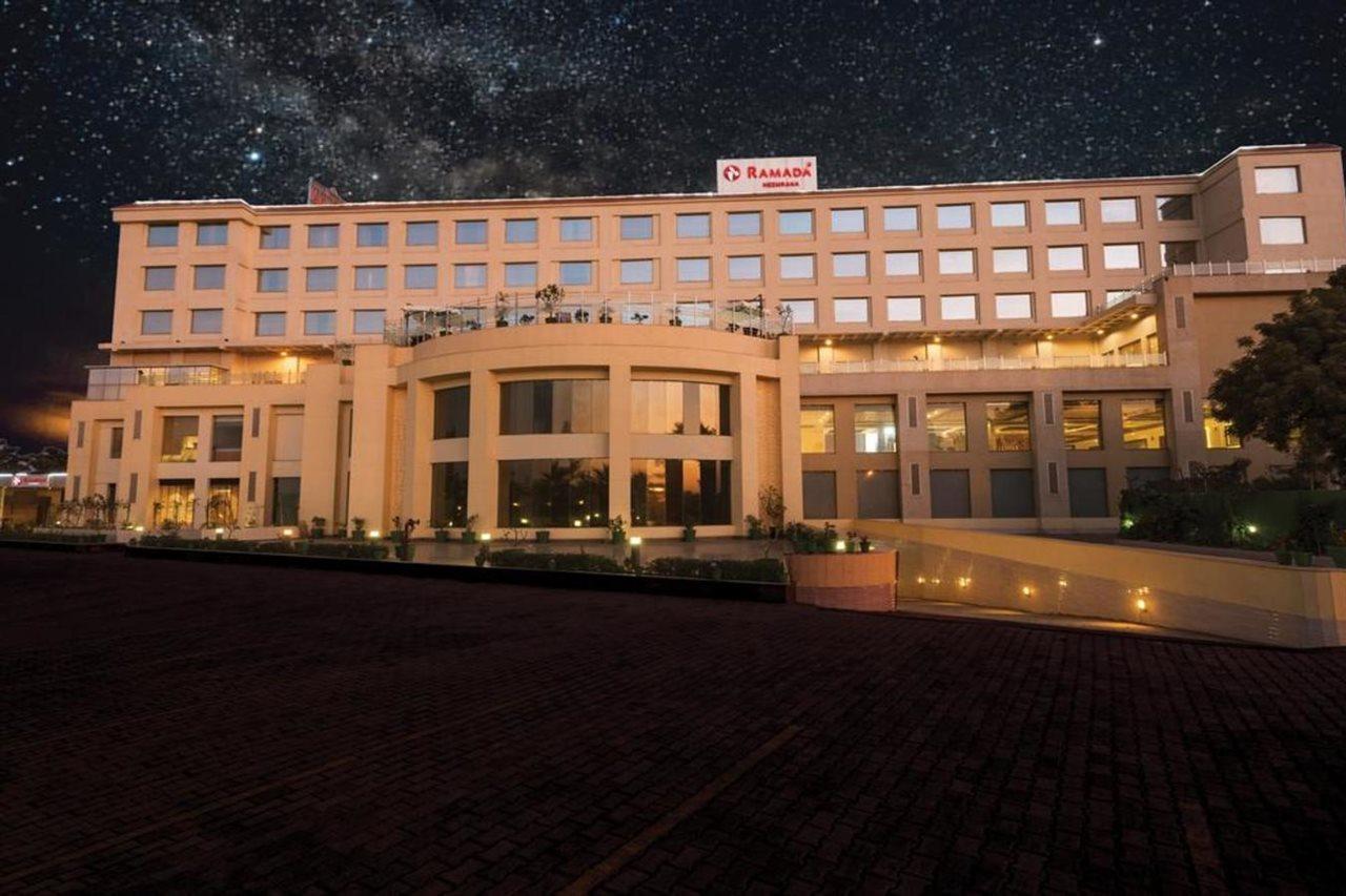 Ramada Neemrana Hotel Bagian luar foto